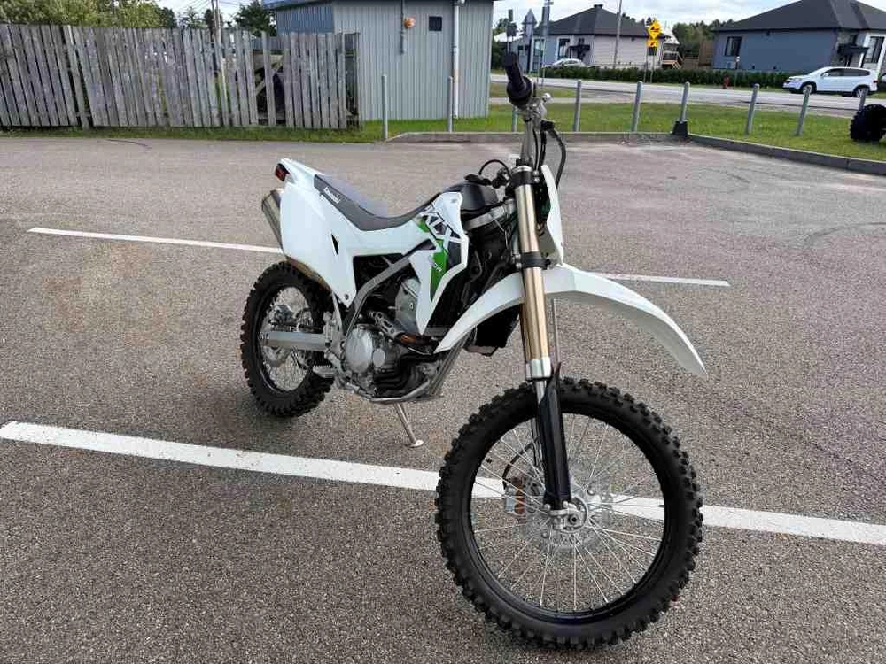 Kawasaki KLX 300 2026 — photo 2
